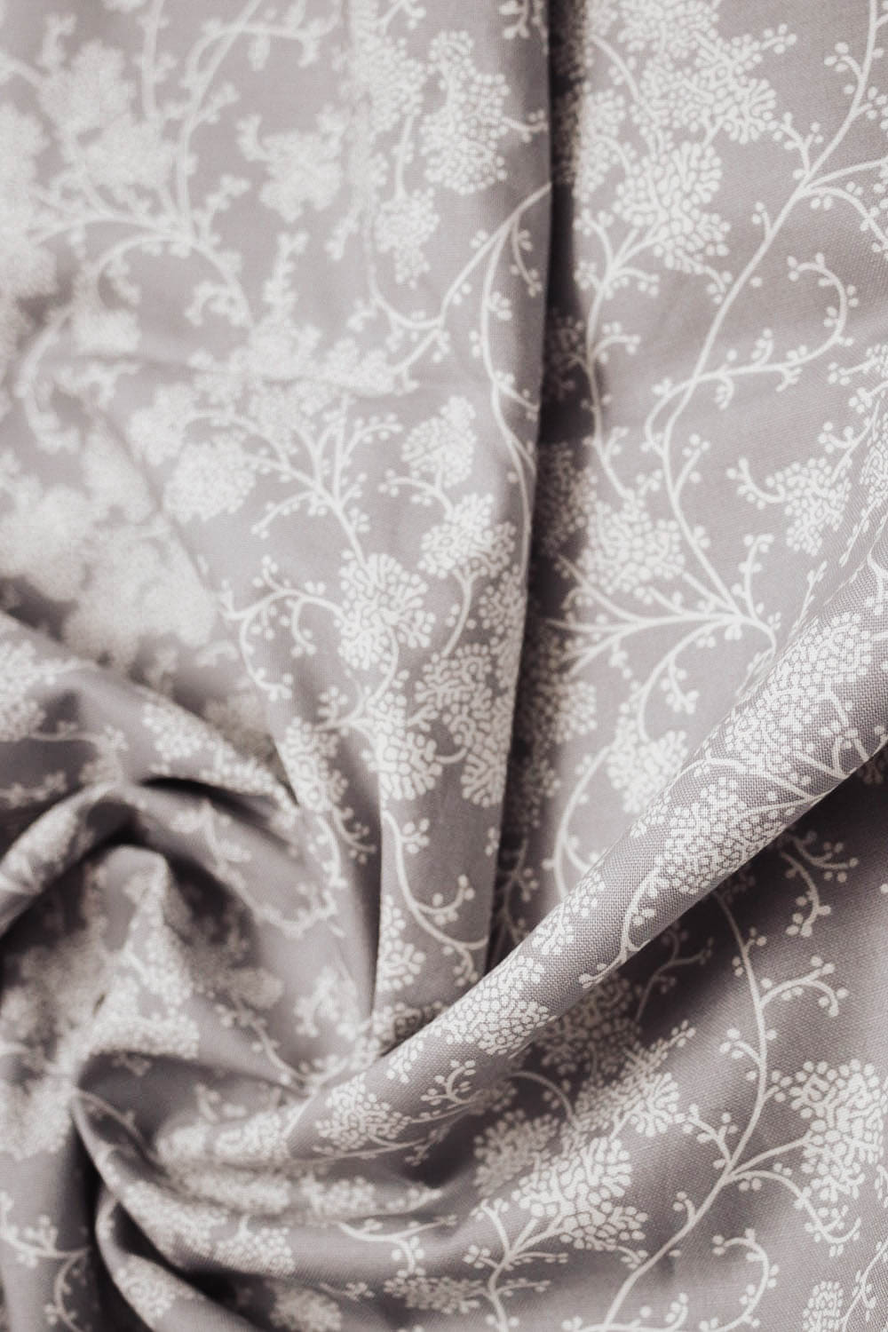 barbara-raggl-zirbenkissen-frida-crreme-grau-IMG_8545-min